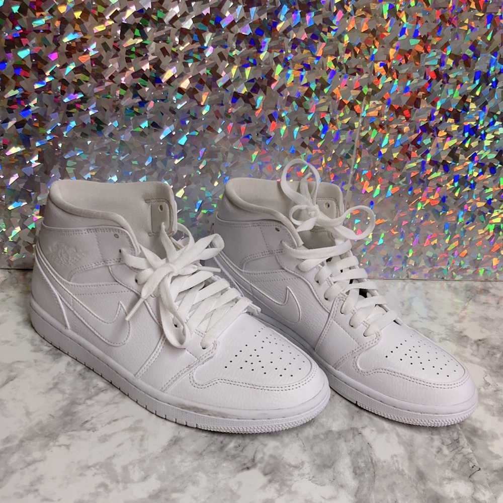 Nike Sir Jordan 1 Triple White Sneakers 7.5